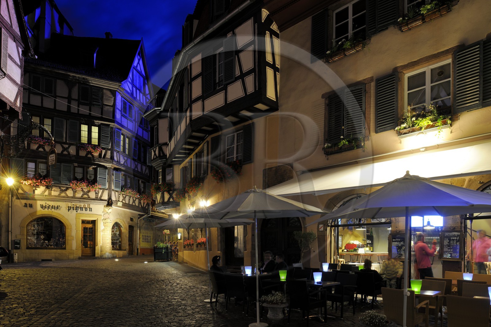 France, Haut-Rhin (68), Colmar, maisons à pans de bois dans la rue des Marchands