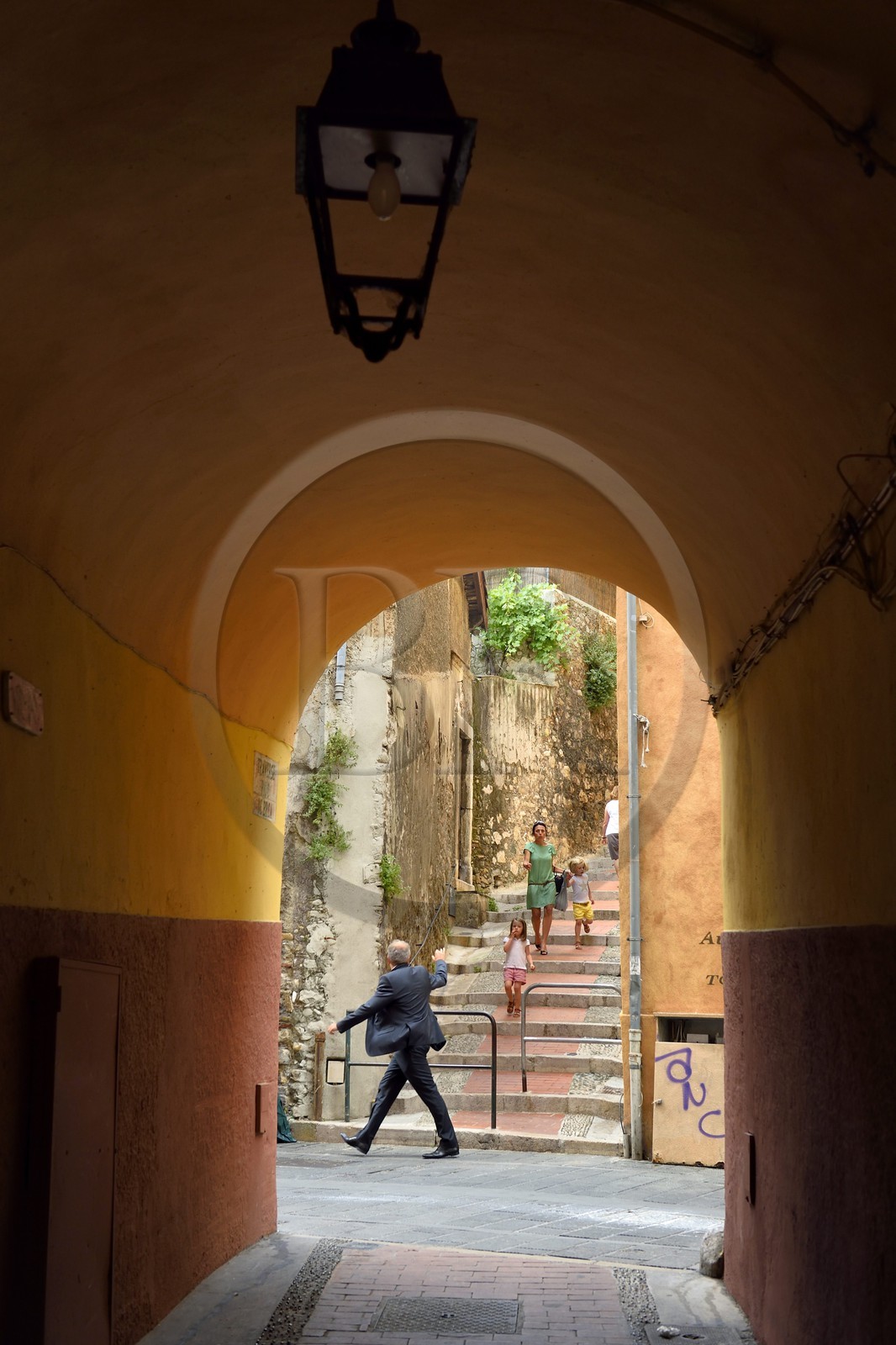 France, Alpes-Maritimes (06), Menton, la vieille ville, traverse rue de Brea