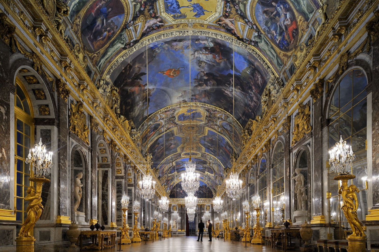 France, Yvelines, Chateau de Versailles, listed as World Heritage by UNESCO, Galerie des Glaces (Hall of Mirrors), length 73m and width 10,50m, with 17 windows and 357 mirrors, architect Jules Hardouin Mansart (1678-1684)