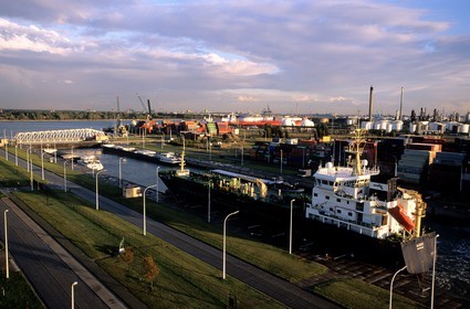 Belgique, Flandre, Anvers (Antwerpen), port industriel et commercial