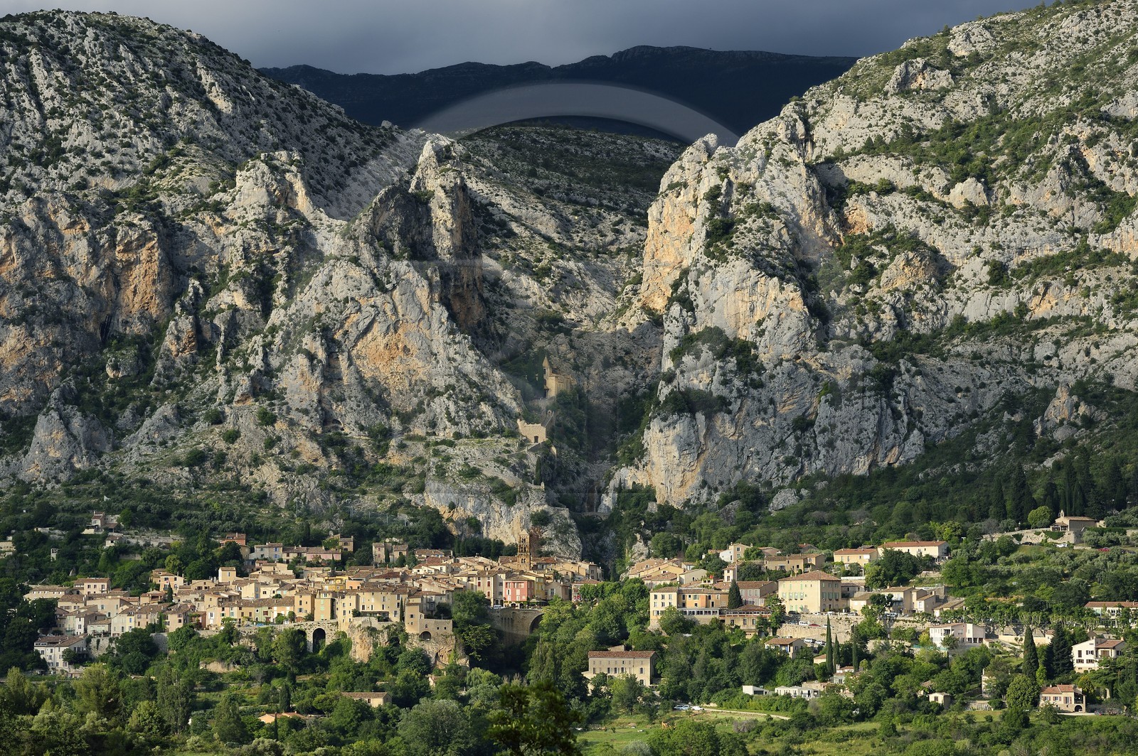 France, Alpes-de-Haute-Provence (04), Parc Naturel Régional du Verdon, Moustiers-Sainte-Marie, labellisé Les Plus Beaux Villages de France