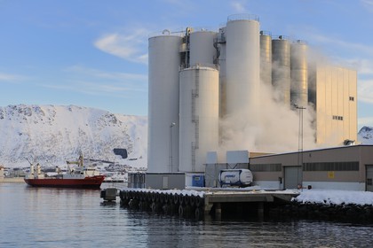 Norvège, Nordland, iles des Westeralen, port de Myre, BioMar Mediterranea est le spécialiste des aliments pour salmonidés
