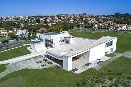 France, Pyrénées-Atlantiques (64), Pays-Basque, Biarritz, la Cité de l'Océan et du Surf de l'architecte Steven Holl (vue aérienne)