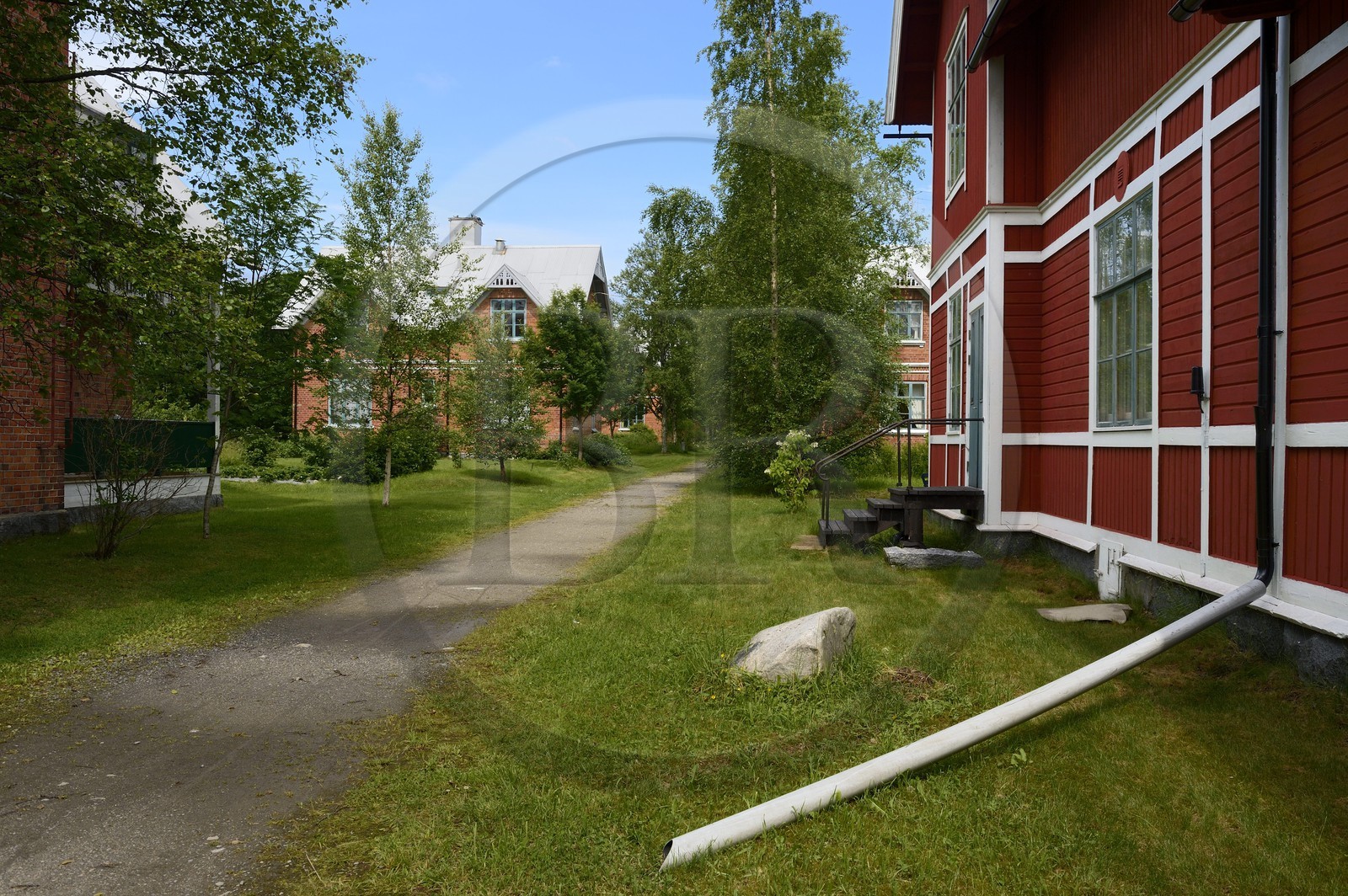 Suède, Comté de Vasterbotten, région d'Umea, Iles de Norrbyskär qui fut une des plus grandes scieries d'Europe au début du XXème siècle, les anciennes habitations des cadres de l'usine devenues aujourd'hui des maisons secondaires