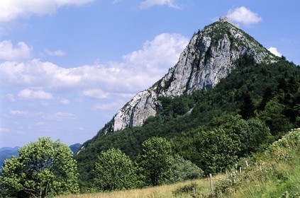 France, Ariège (09), Pays d' Olmes, château cathare de Montségur perché sur son pog