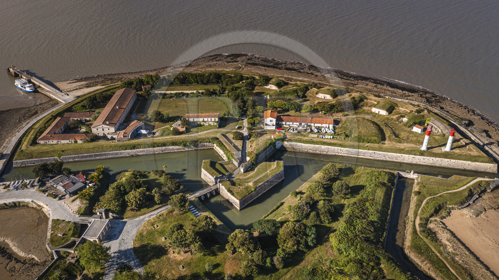 France, Charente-Maritime (17), Ile d'Aix, Fort de la Rade (vue aérienne)