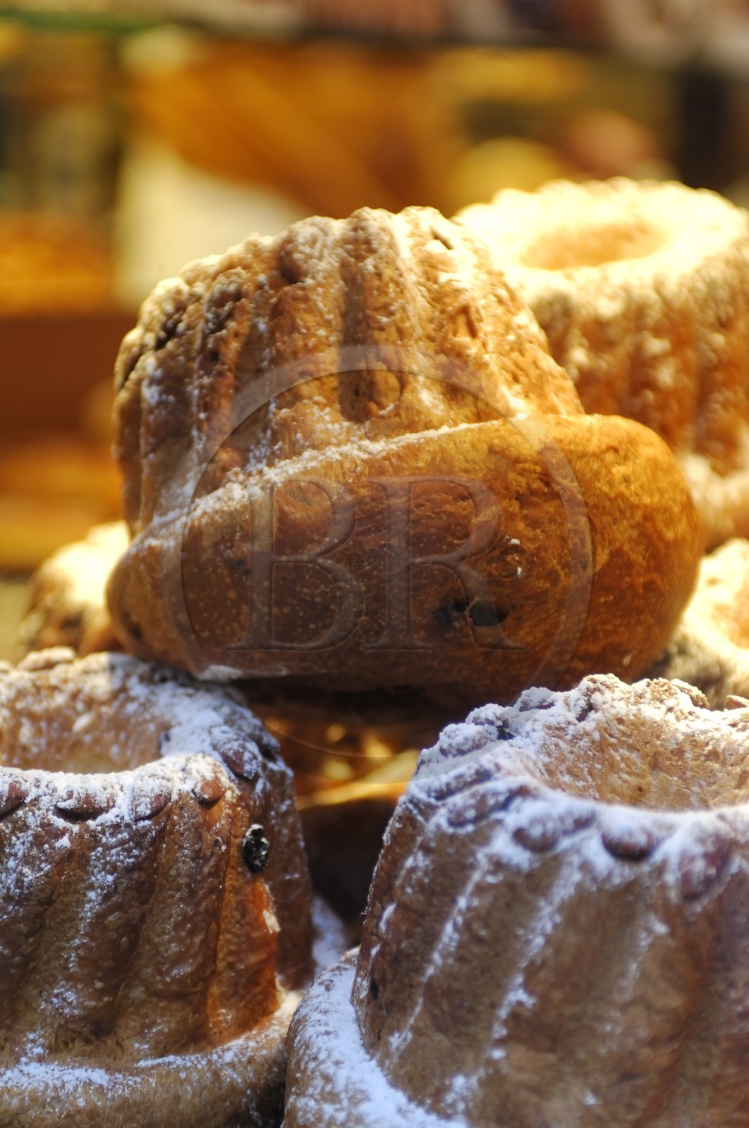 France, Haut Rhin (68), Kaysersberg a Noel, le kougelhopf est la traditionnelle brioche alsacienne aux raisins secs et aux amandes