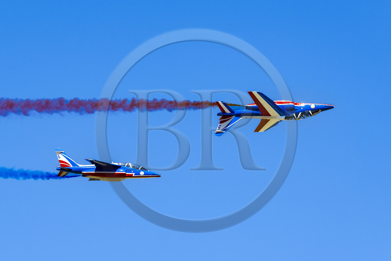 France, Bouches-du-Rhône (13), Salon-de-Provence, base aerienne 701, base de la Patrouille de France (PAF pour Patrouille acrobatique de France) de l'Armée de l'air et de l'espace française, les avions Alphajet lors d'un vol d'entrainement