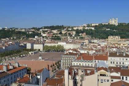 France, Rhone, Lyon, historical site listed as World Heritage by UNESCO, la place Bellecour in the district of La Presqu'Ile overlooked by Notre Dame de Fourviere basilica