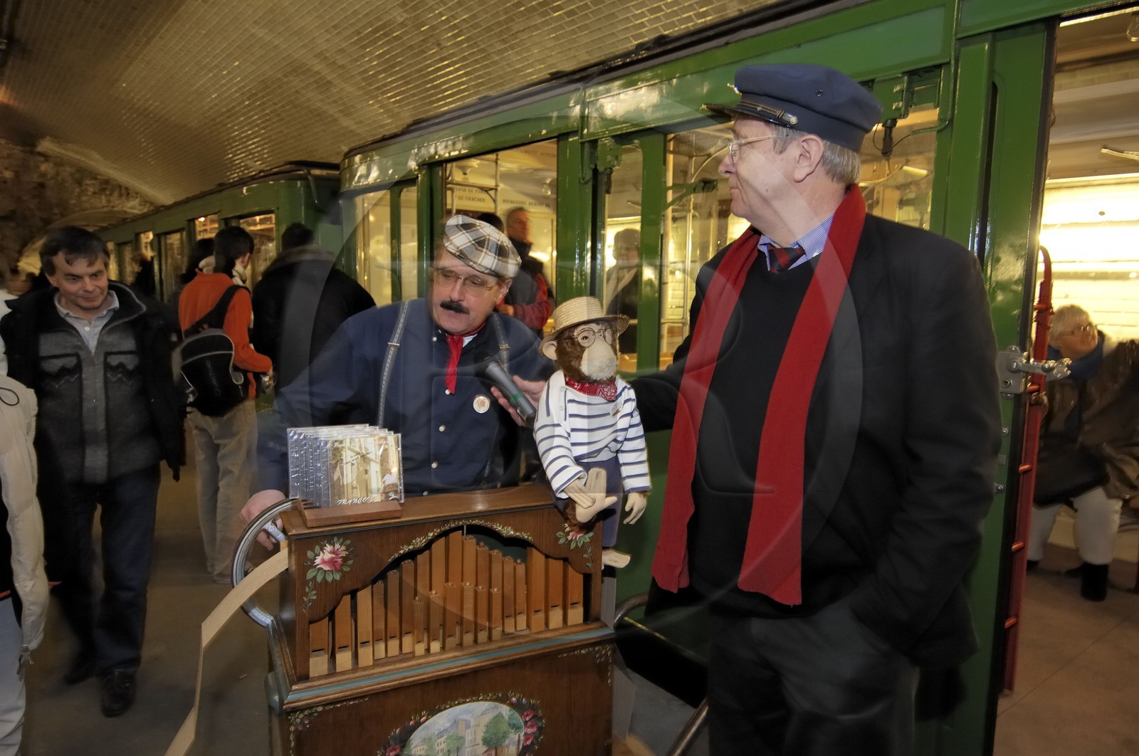 France, Paris (75), dernier Metro, visite et découverte du réseau parisien de la RATP dans une vieille rame Sprague, cabine du conducteur