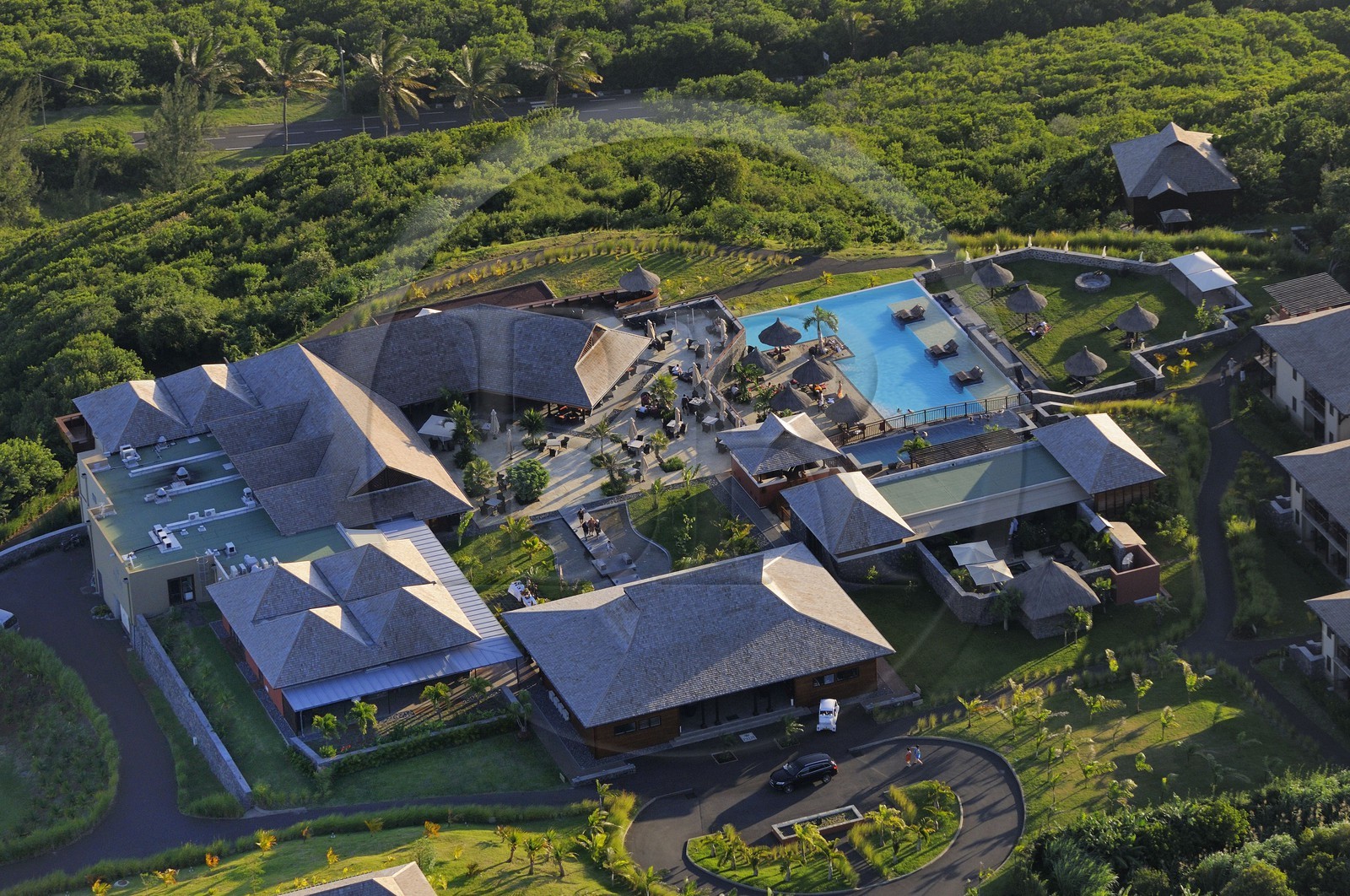 France, île de la Réunion, côte sud, Grande Anse, l'hôtel Palm (vue aérienne)