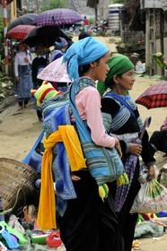 Vietnam, province de Lao Cai, région Nord-Ouest de Sapa, le marché multi-éthnique de Muong Hum