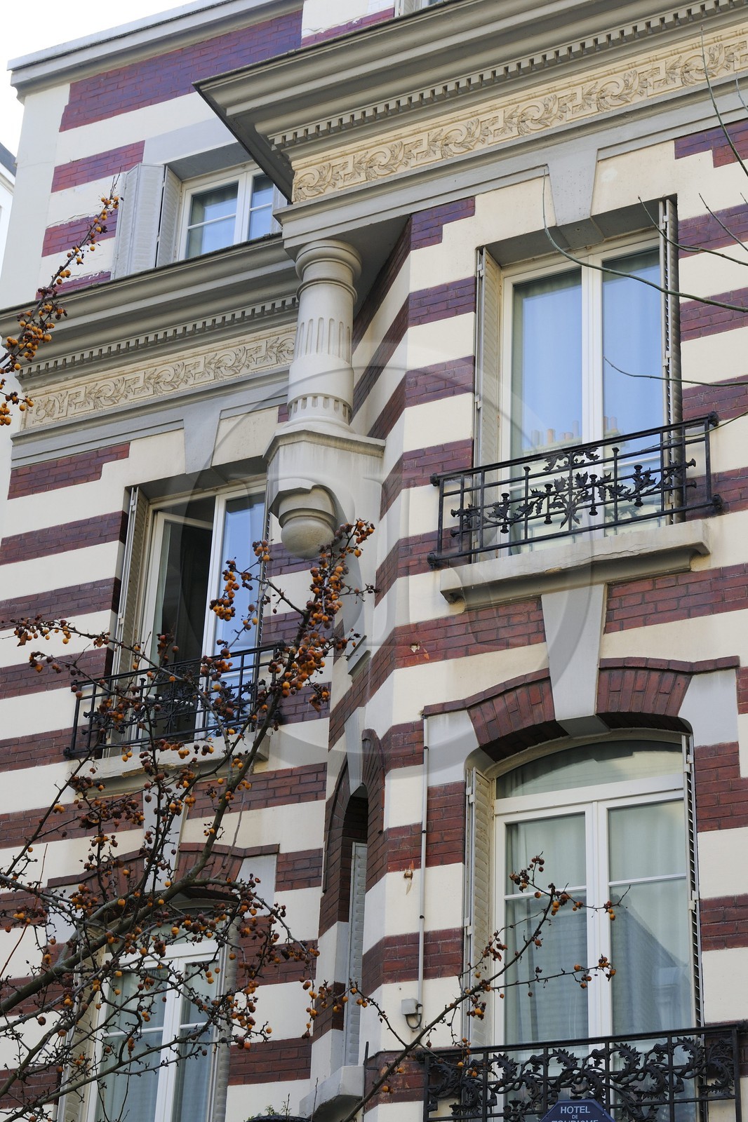France, Val-de-Marne (94), Vincennes, petit hôtel de 1907 au 7 rue Eugénie-Gérard