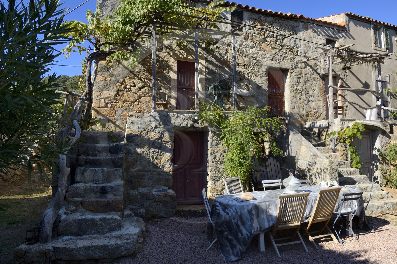 France, Corse-du-Sud (2A), région de Cargèse, ancienne maison paysanne à Rondulinu