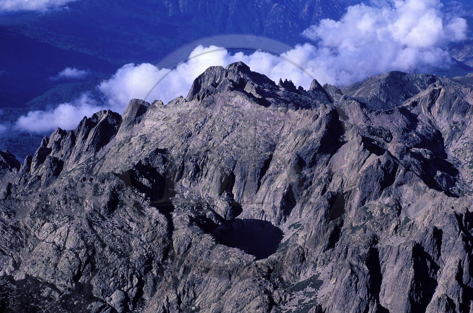 France, Haute-Corse (2B), le lac de Capitello (1930 mètres) (vue aérienne)