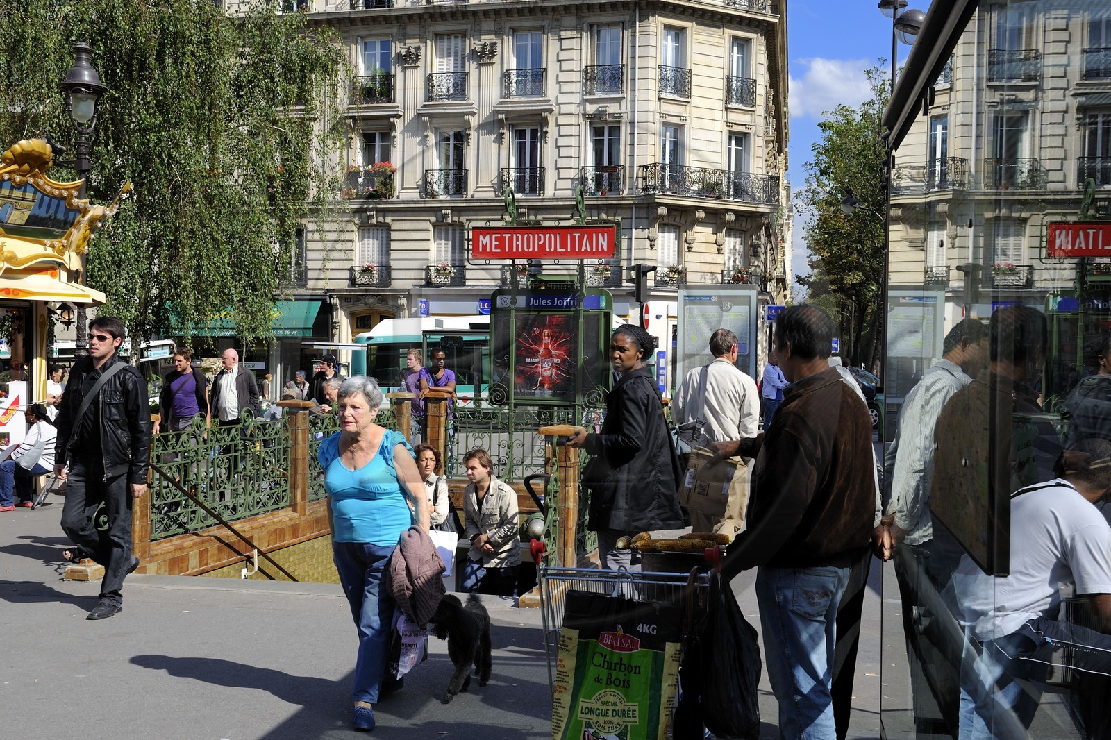 France, Paris (75), station de metro Jules-Joffrin