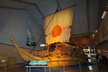 Norvège, Oslo, presqu'île de Bygdoy, musée du Kon-Tiki, radeau Ra II de Thor Heyerdahl, réplique d'un ancien bateau égyptien en papyrus sur lequel l'explorateur a traversé l'Atlantique en 1970