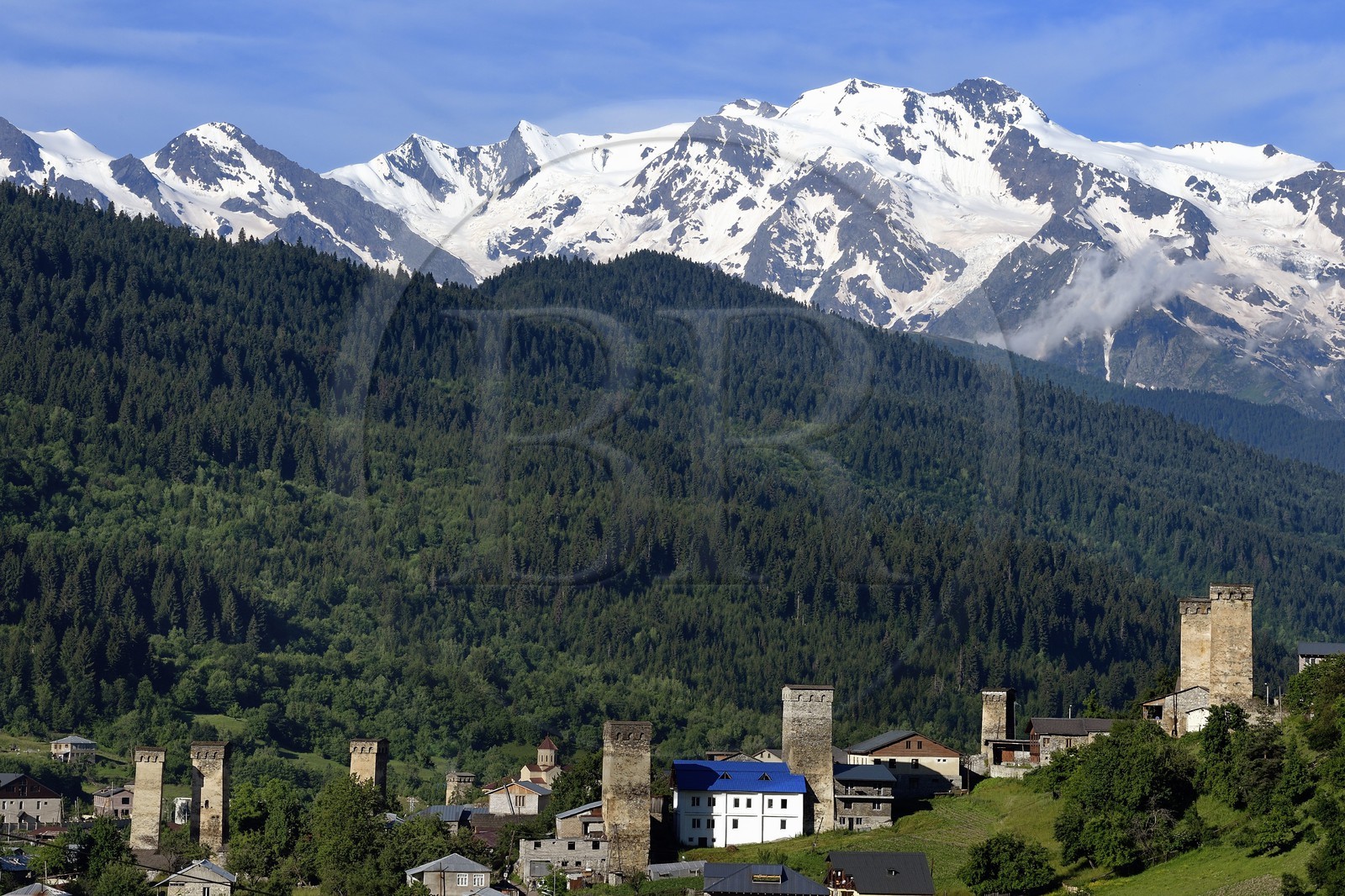 Georgia, Upper Svaneti (Zemo Svaneti), Mestia, Svan defensive towers erected next to the houses