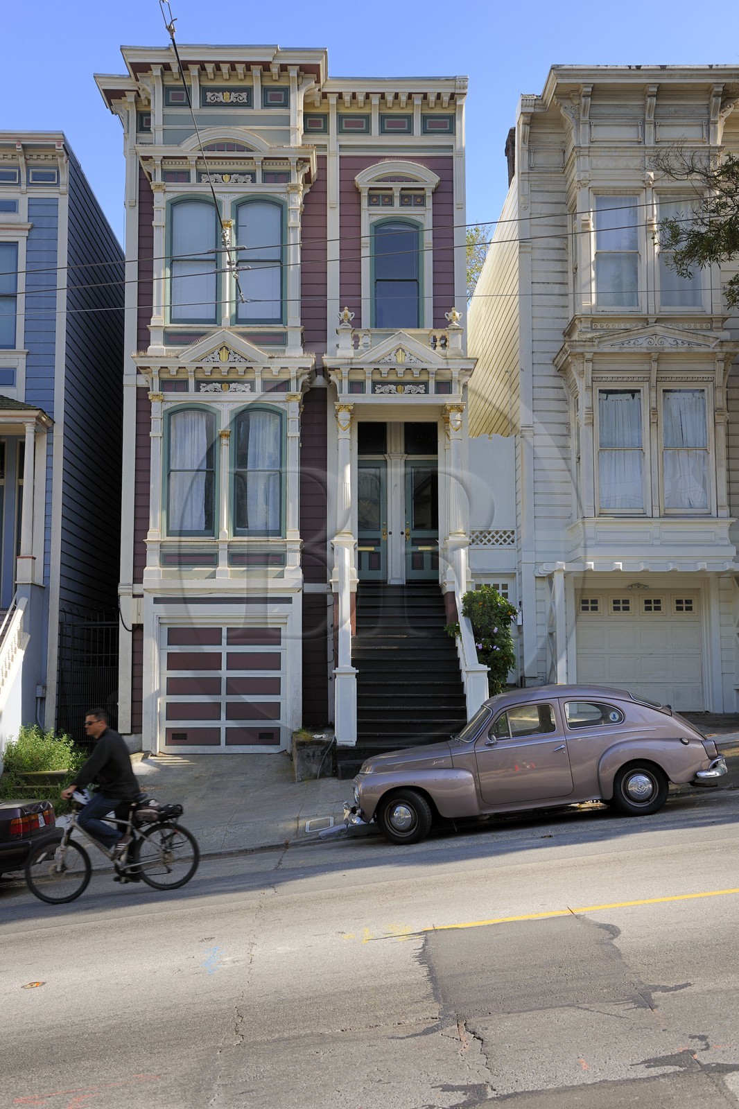 United-States, California, San Francisco, Haight Ashburry District, street going downhill
