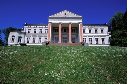Lettonie (Pays Baltes), région de Kurzeme, château de Nogale (néo-classique) dans les environs de Talsi