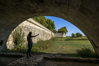 France, Charente-Maritime (17), Saintonge, Marennes-Hiers-Brouage, citadelle de Brouage, labellisé Les Plus Beaux Villages de France, l'ancien port souterrain ou port de la Brêche à l'abri du rempart