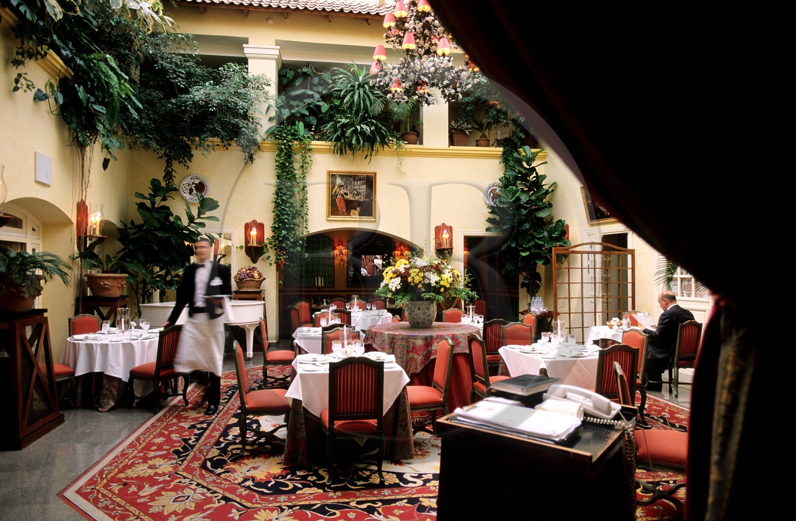 Lituanie (Pays Baltes), Vilnius, hôtel restaurant très réputé Stikliai dans la vieille ville