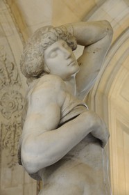 France, Paris (75), Musée du Louvre, salle Michel-Ange, le Captif ou Esclave mourrant de Michel-Ange