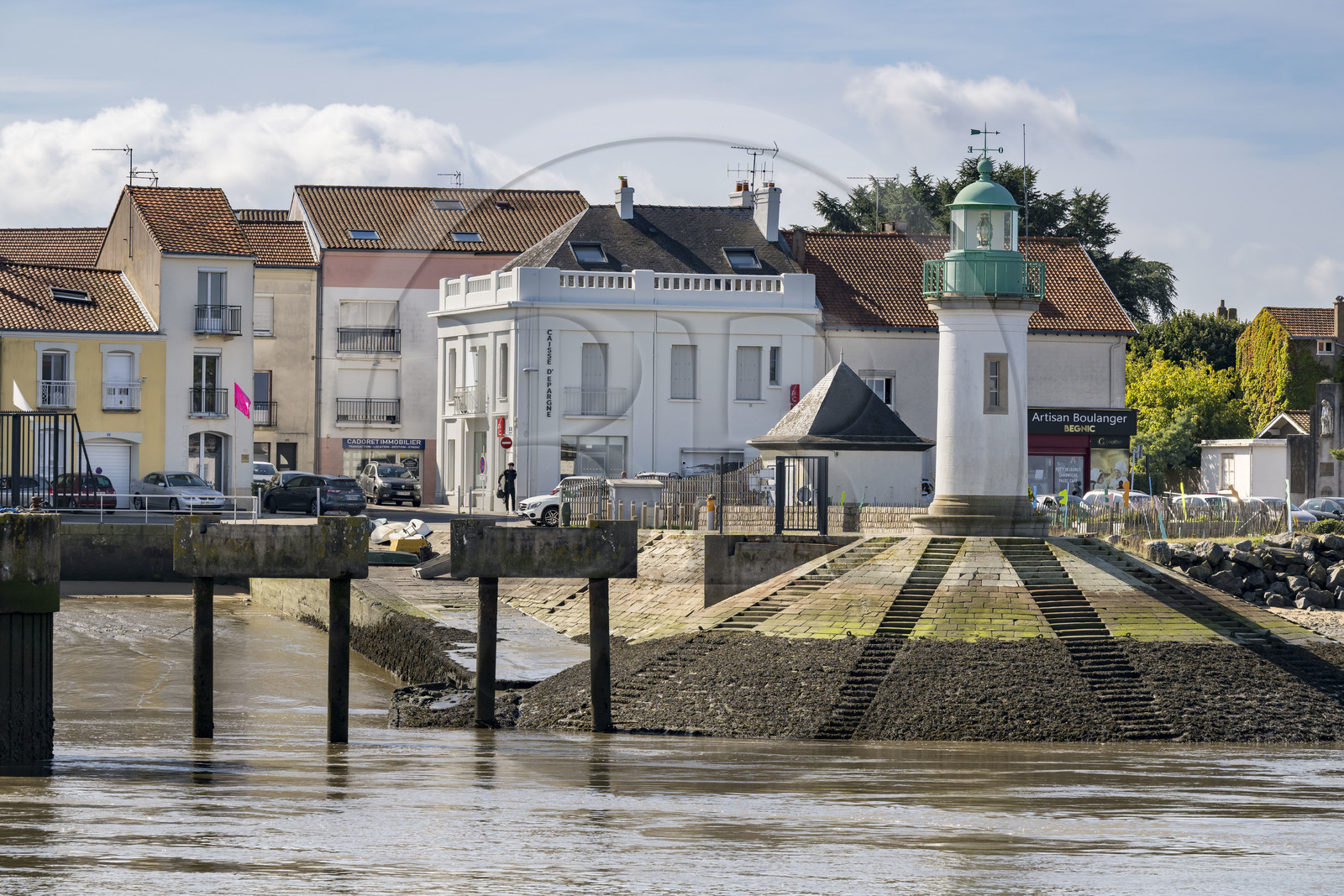 France, Loire-Atlantique (44), Paimboeuf, phare de Paimboeuf situé à plus de 10 km de la côte, le seul phare français construit aussi loin dans les terres et le seul de l'estuaire de la Loire