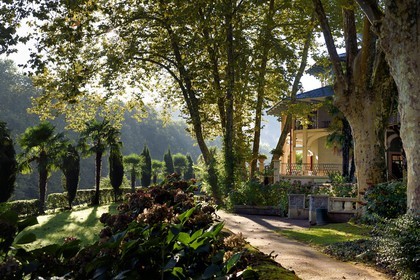 France, Pyrénées-Atlantiques (64), Pays-Basque, Cambo-les-Bains, l'établissement thermal