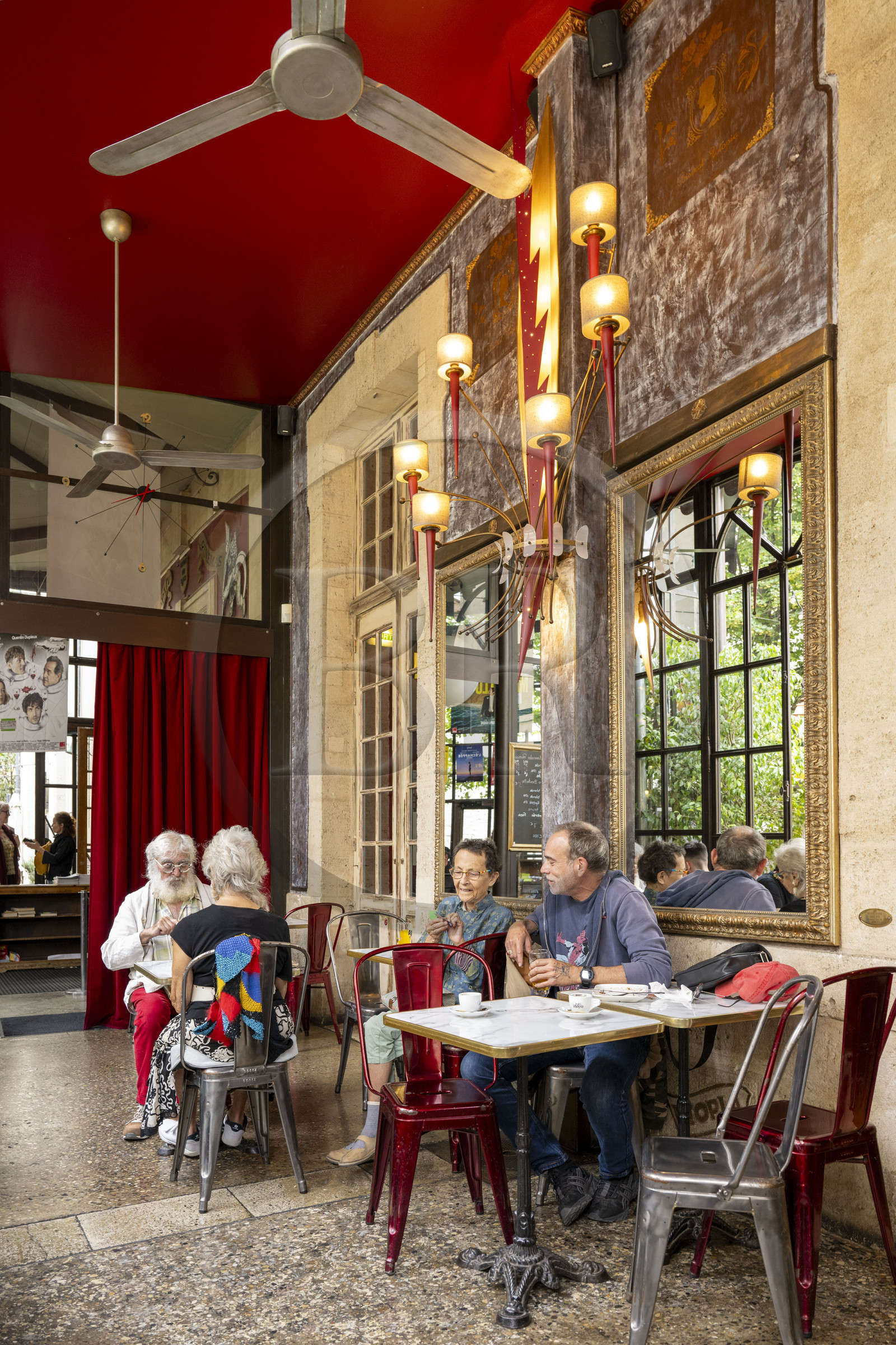 France, Vaucluse (84), Avignon, le restaurant café cinéma d'art et essai Utopia