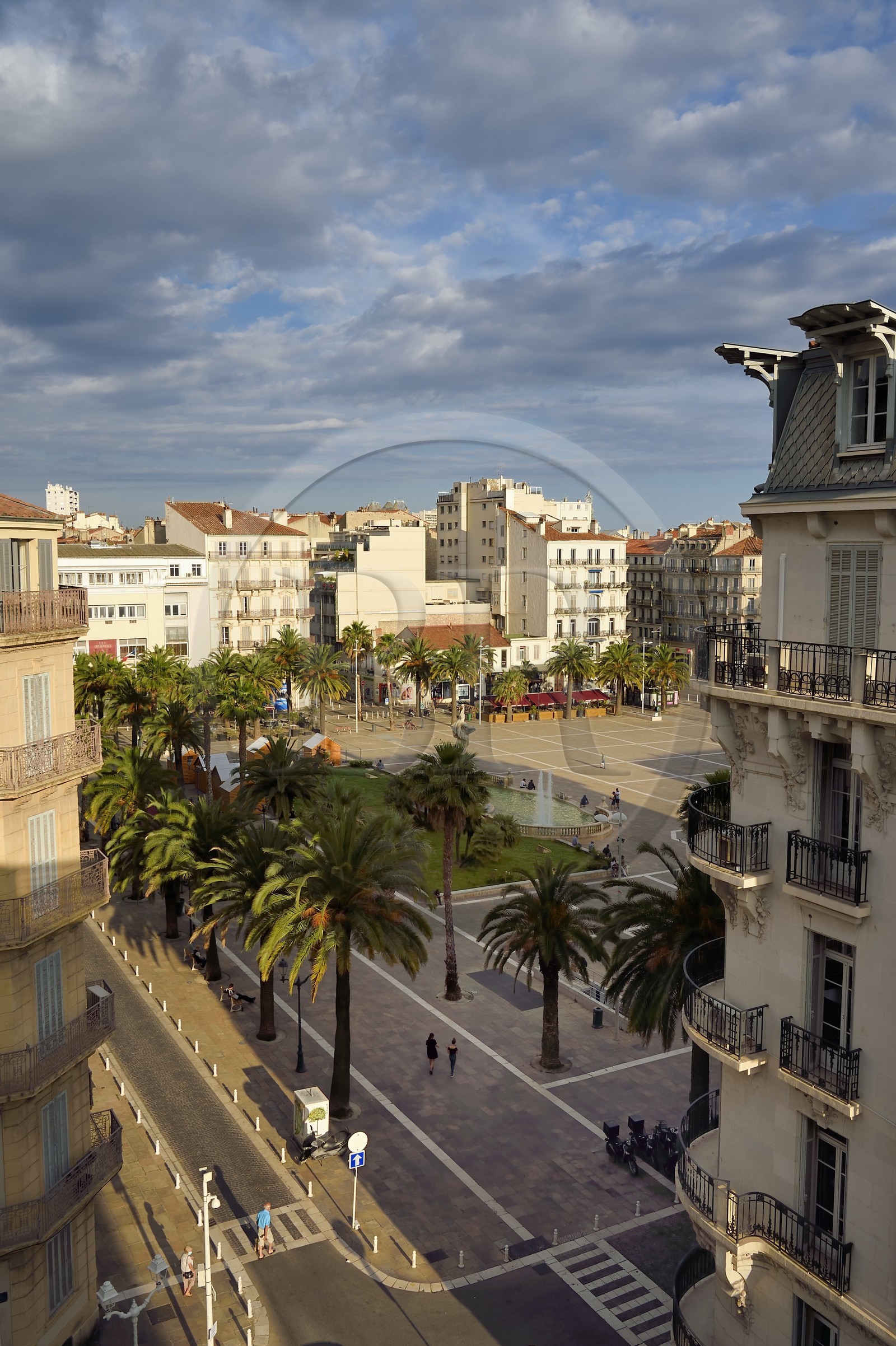 France, Var (83), Toulon, la place de la Liberté