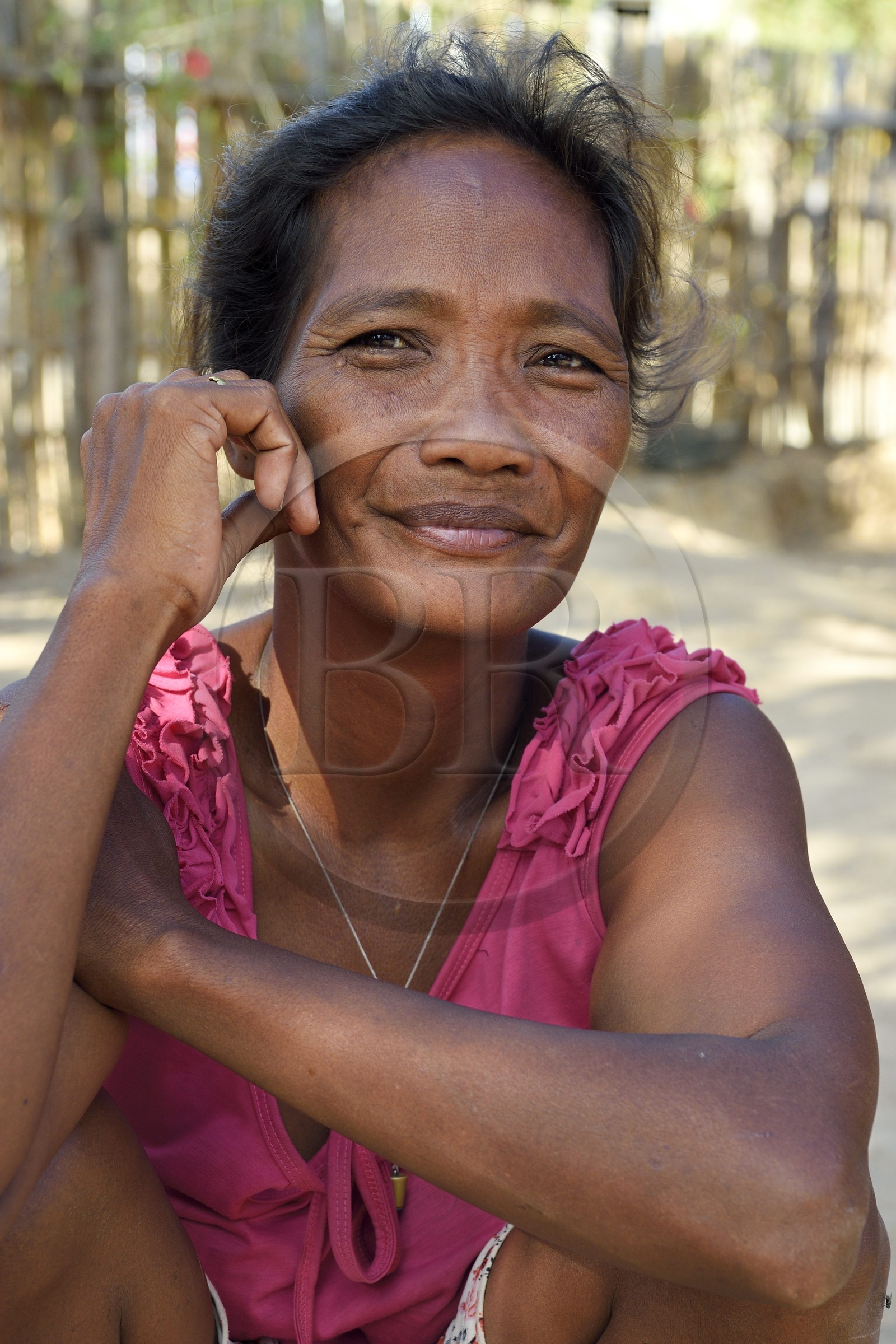 Philippines, Calamian Islands dans le nord de Palawan, Uson Island dans la baie de Coron, village de Barangay Lajala, Sinaida Bering