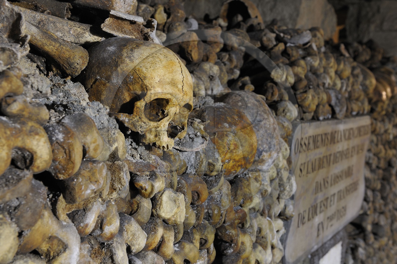 France, Paris (75), les catacombes, ossements