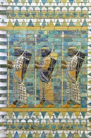 Allemagne, Berlin, l'Ile aux musées, classée Patrimoine Mondial de l'UNESCO, musée de Pergame (Pergamonmuseum), frise antique assyrienne en céramique