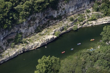 France, Ardèche (07), gorges de l'Ardèche, longue de 30 km, de Vallon Pont d'Arc à Saint Martin d'Ardèche