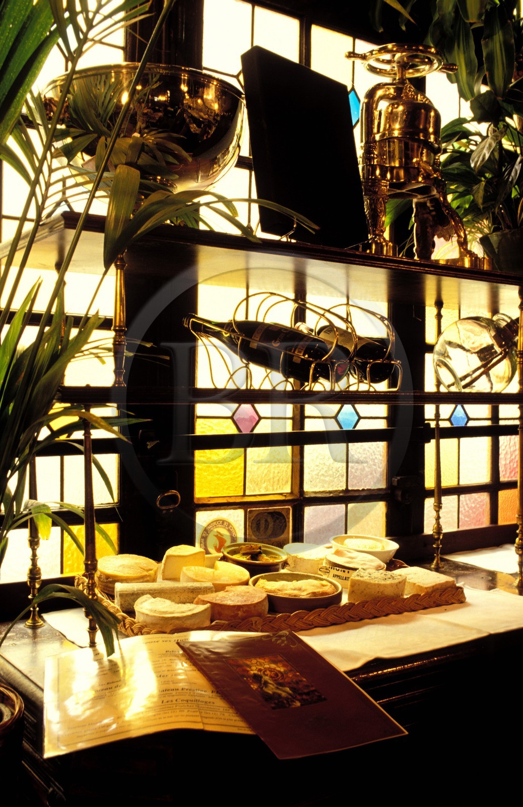 France, Paris (75), la Brasserie Flo, fromages et vins