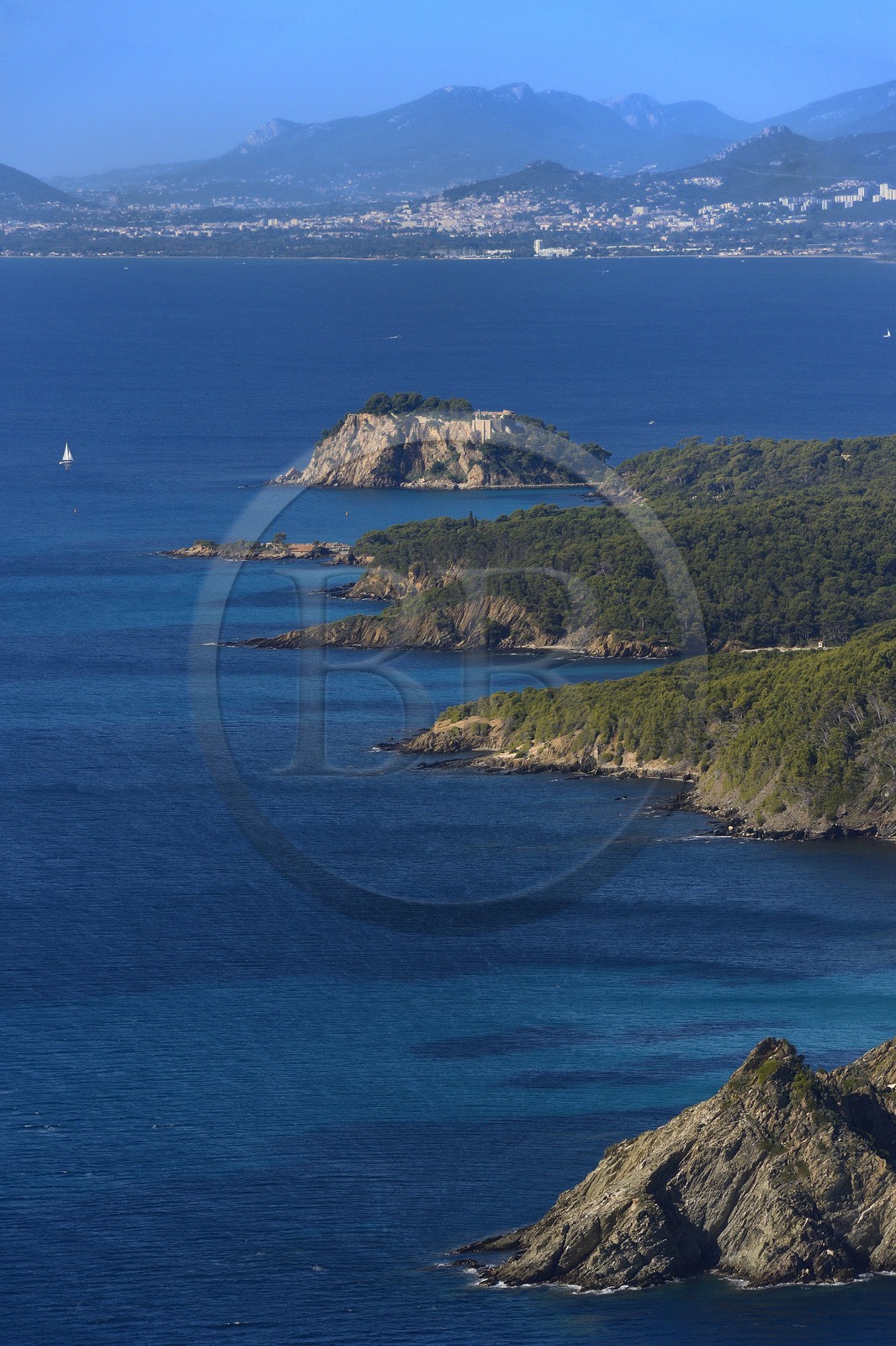 France, Var, Corniche des Maures, Bormes les Mimosas, Brégancon Fort (aerial view)