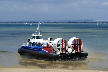 Royaume-Uni, Angleterre, Hampshire, Ile de Wight, Ryde, ferries de Southsea Portsmouth à Ryde avec l'aéroglisseur de Hover Travel