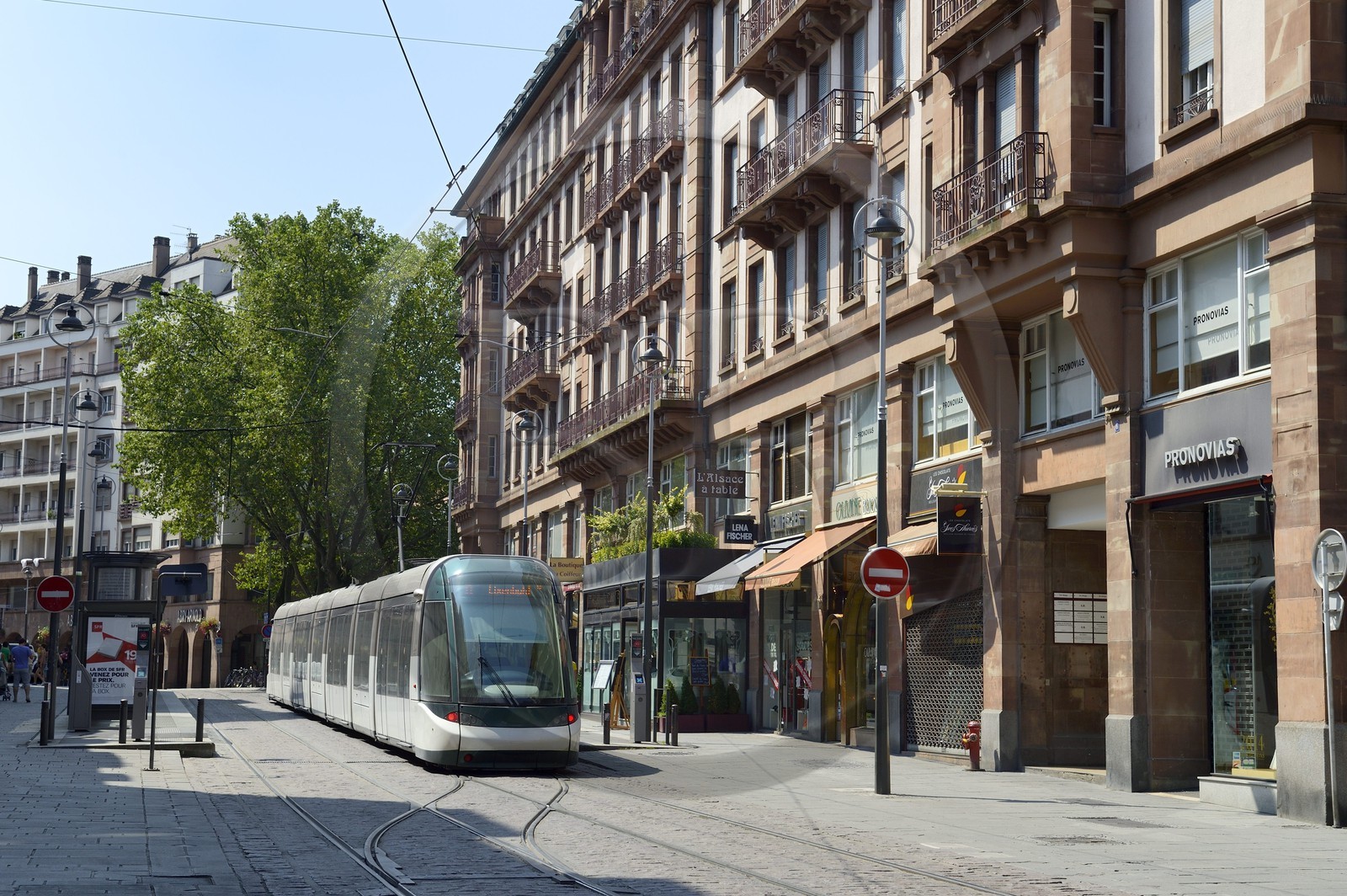 France, Bas-Rhin (67), Strasbourg, vieille ville classée au Patrimoine Mondial de l'UNESCO, La Grande Percée de 1908 dans le plan de la Neustadt, rue de la Division Leclerc
