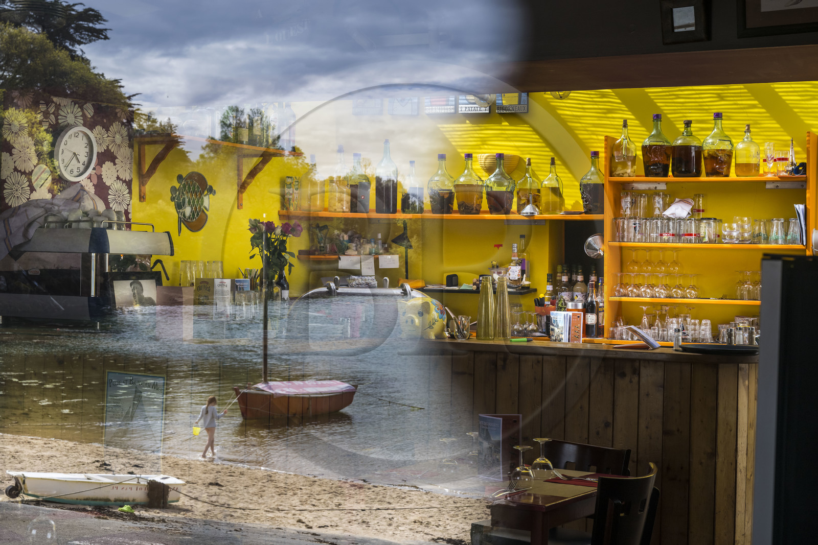 France, Côtes-d'Armor, La Roche Jaune at Plouguiel, the Café Pesked and the banks of the mouth of the Jaudy river