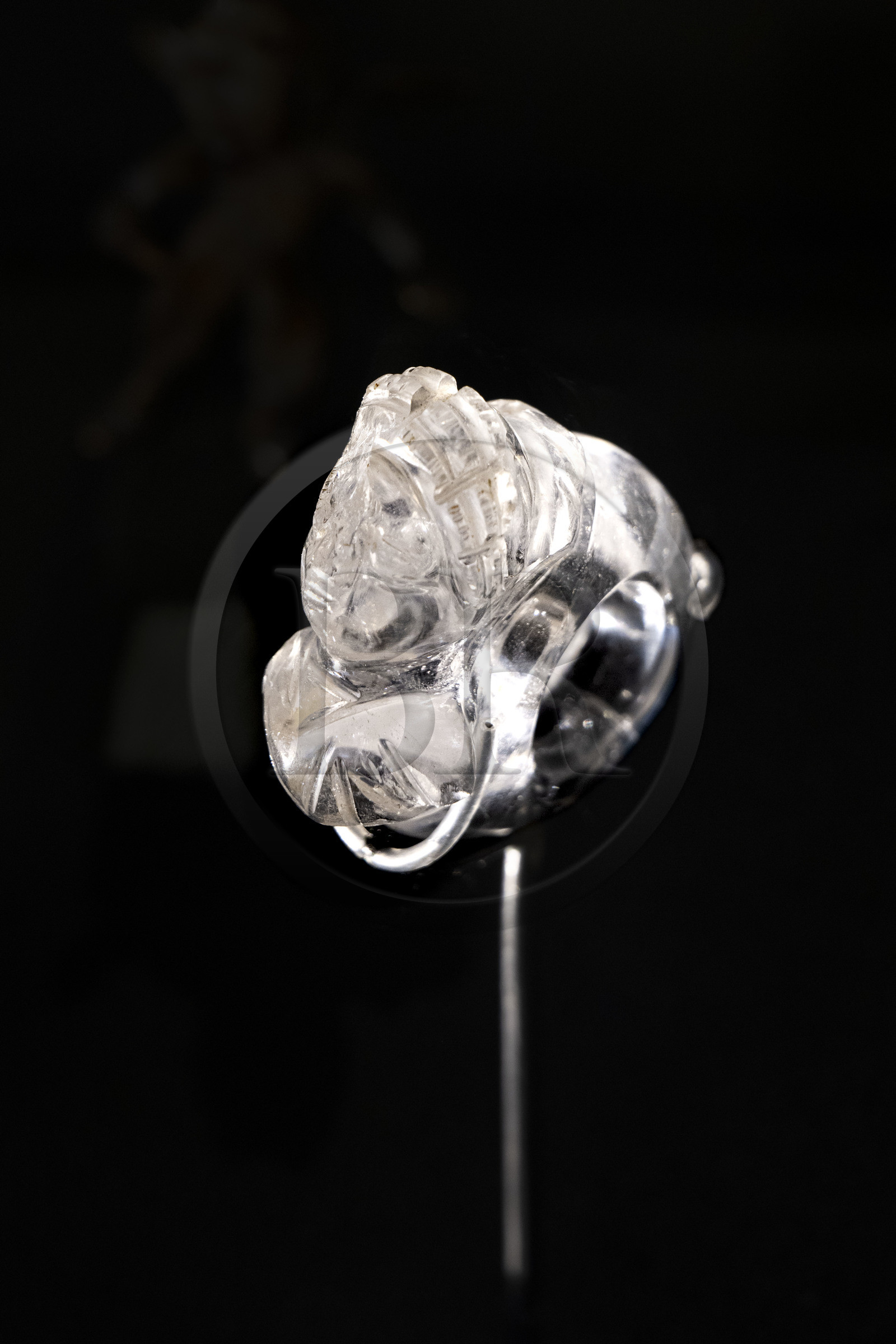 France, Bouches-du-Rhône (13), Parc Naturel Régional des Alpilles, Saint-Rémy-de-Provence, Hotel de Sade, centre des Monuments Nationaux, qui abrite le musée archéologique du site de Glanum, bague en cristal de roche qui montre un buste féminin sculpté en haut relief (Ier ou IIe siècle)