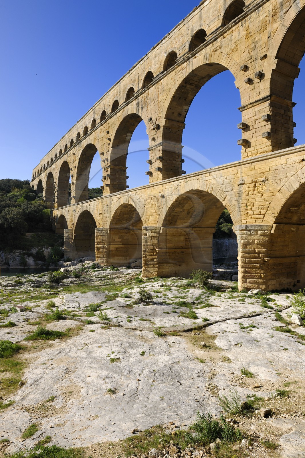 France, Gard (30), le Pont du Gard classé Patrimoine Mondial de l'UNESCO, aqueduc romain qui enjambe le Gardon
