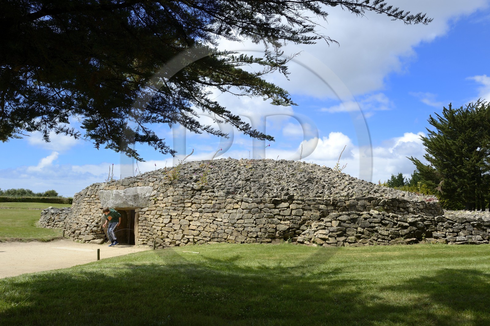 France, Morbihan (56), Golfe du Morbihan, Locmariaquer, le cairn de la Table des Marchands