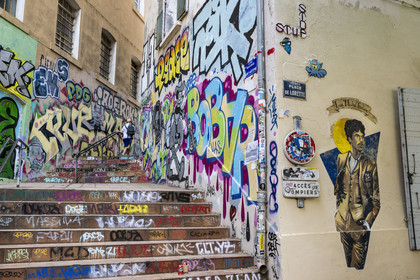 France, Bouches-du-Rhône (13), Marseille, quartier du Panier, graffitis dans l'escalier de la place de Lorette