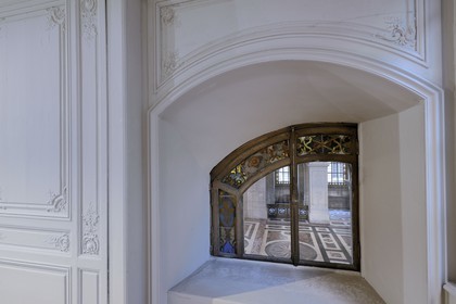 France, Yvelines (78), château de Versailles, classé Patrimoine Mondial de l'UNESCO, oratoire particulier caché de la Marquise de Pompadour donnant sur la Chapelle Royale