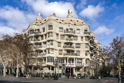 Espagne, Catalogne, Barcelone, quartier de l'Eixample, Passeig de Gracia, Pedrera ou Casa Mila (1905-1910) de l'architecte du modernisme catalan Antoni Gaudi, site classé au Patrimoine Mondial de l'UNESCO