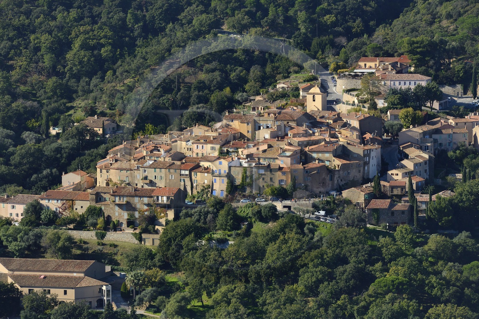 France, Var (83), Presqu'Ile de Saint-Tropez, le village de Ramatuelle (vue aérienne)