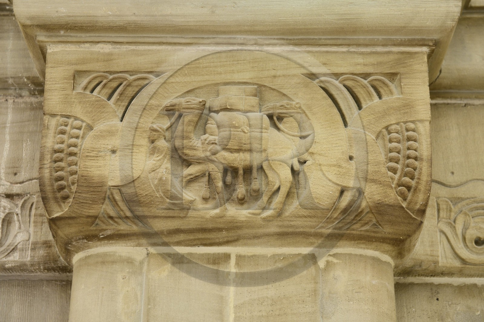 France, Moselle (57), Metz, la gare de Metz, édifiée de 1905 à 1908 par l'architecte berlinois Jurgen Kruger est inscrite monument historique, un des différents moyens de transport dans le monde