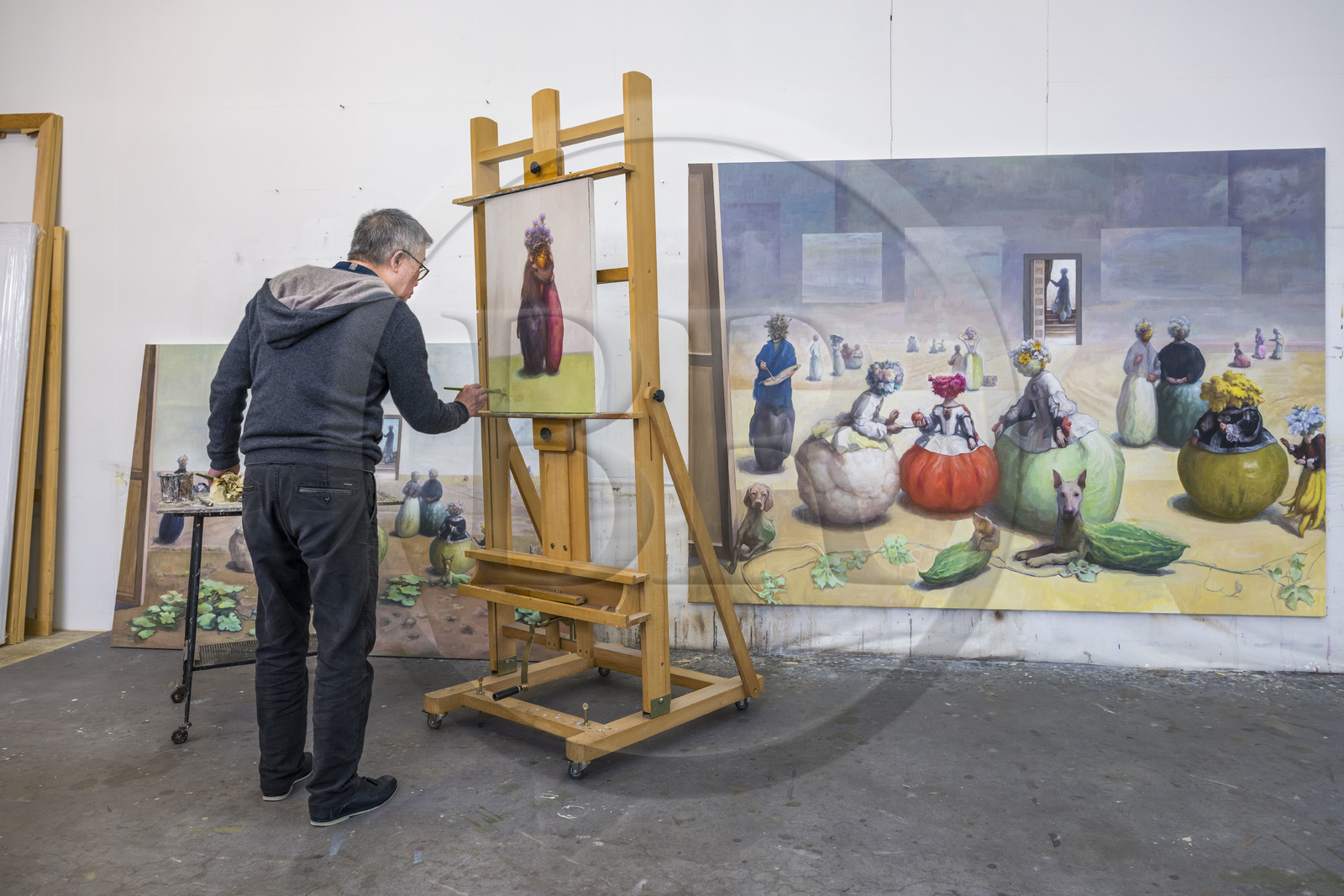 France, l'artiste peintre de Xiao Fan Ru dans son atelier aux Lilas près de Paris