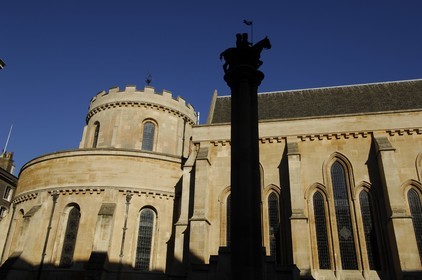 Royaume-Uni, Angleterre, Londres, statue équestre de deux Templiers sur un cheval devant Temple Church